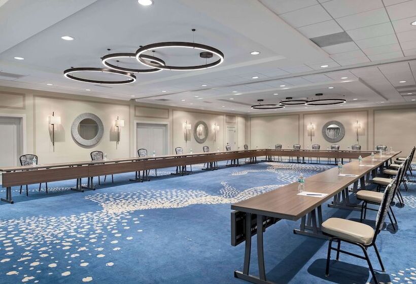 فندق Doubletree Suites By Hilton Naples