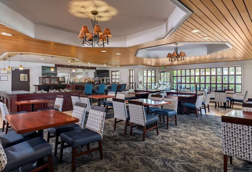 فندق Doubletree Suites By Hilton Naples