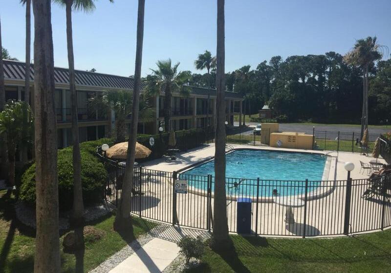 فندق Econo Lodge