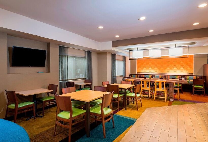 בית מלון כפרי Fairfield Inn And Suites St Petersburg Clearwater