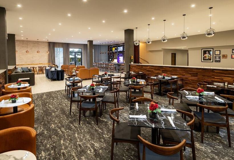 هتل Four Points By Sheraton Atlanta Airport West
