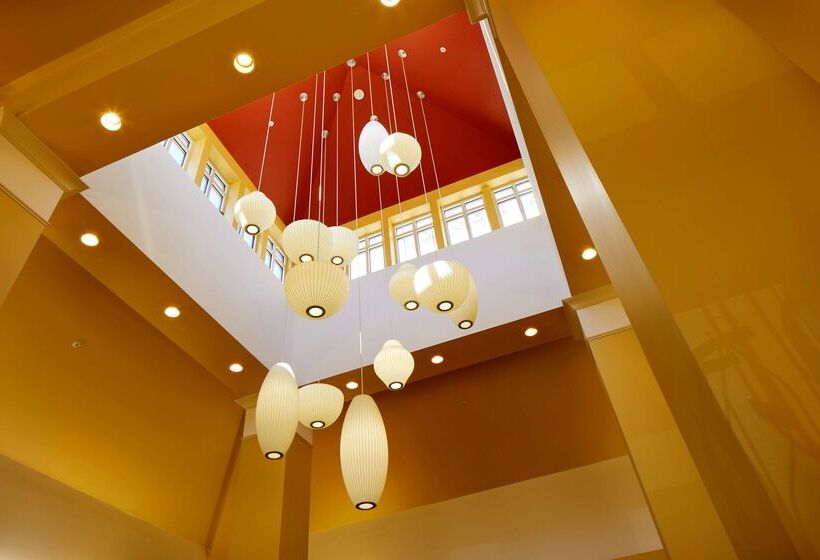 هتل Hilton Garden Inn Savannah Midtown