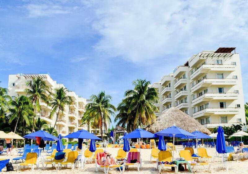 هتل Ixchel Beach
