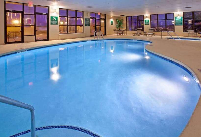 هتل La Quinta By Wyndham Des Moines West Clive