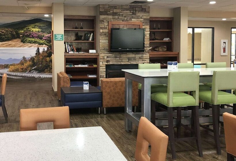 فندق Quality Inn & Suites Boone   University Area