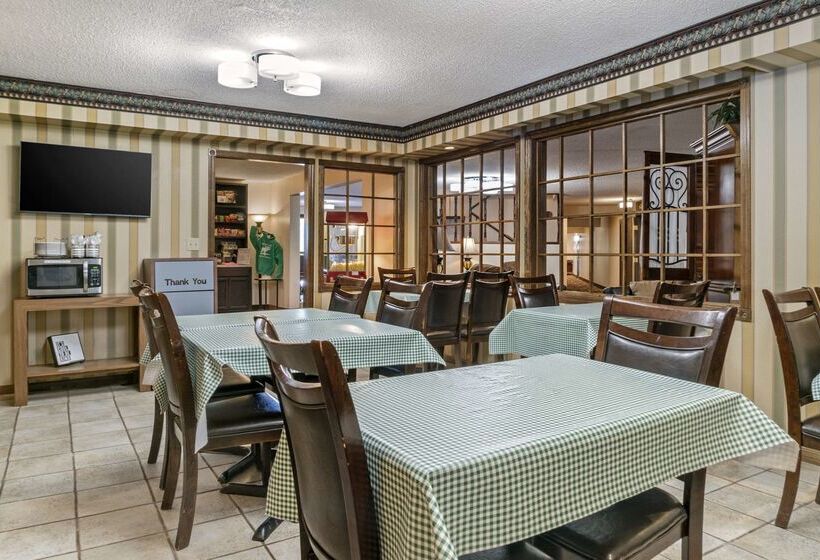 בית מלון כפרי Quality Inn