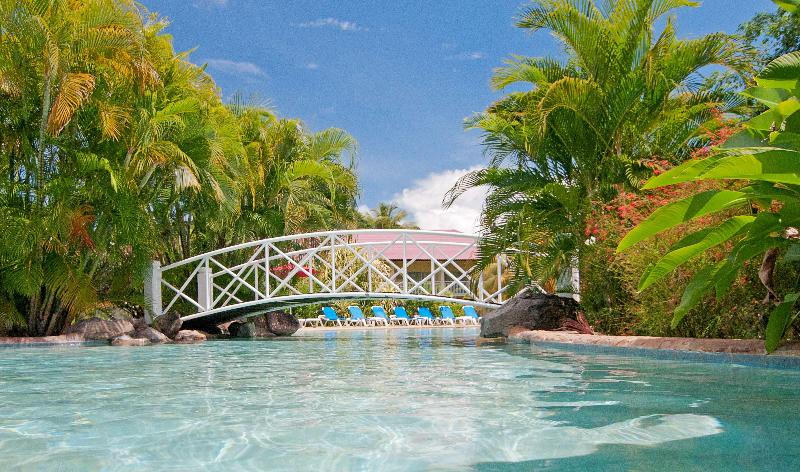 هتل Radisson Grenada Beach Resort