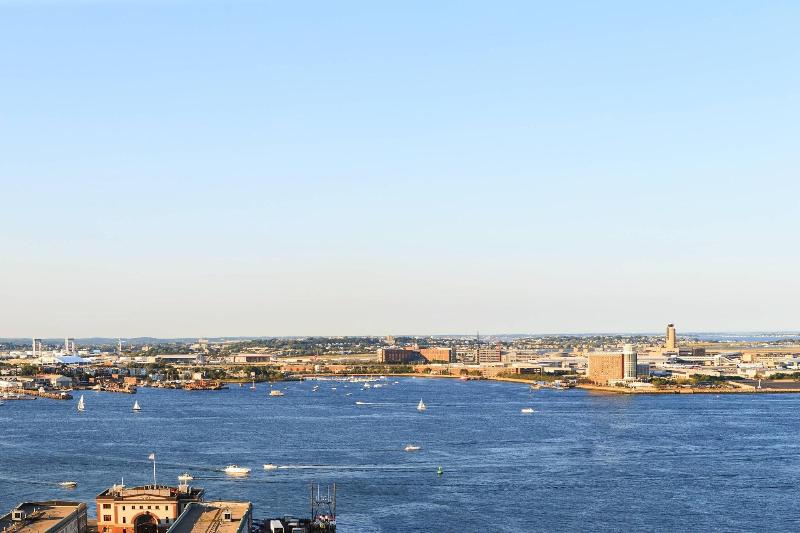 هتل Renaissance Boston Seaport
