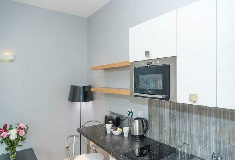 Hyde Park Executive Apartments