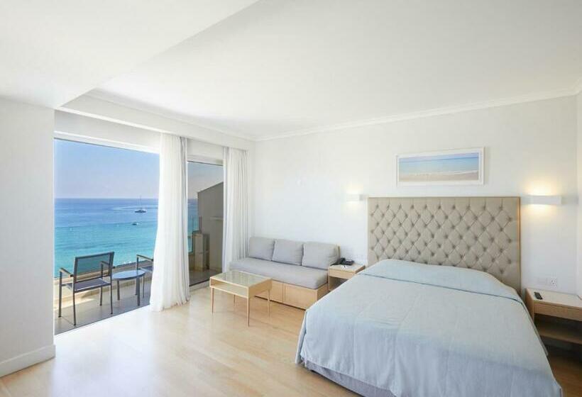 هتل Sunrise Beach
