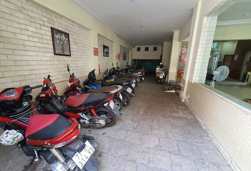 هتل The Six Hoang Long Son 3