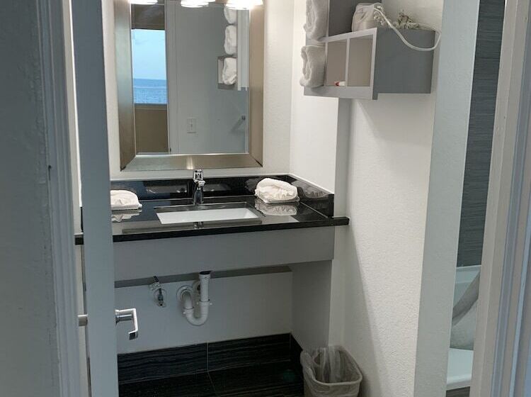 فندق Arya Blu Inn And Suites