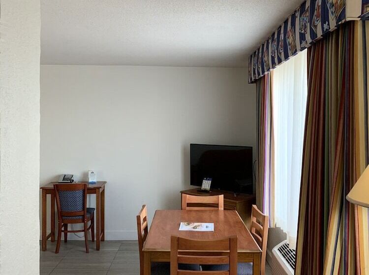 فندق Arya Blu Inn And Suites