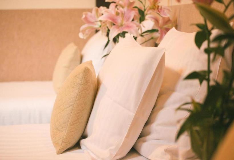 Отель Atelier Apart By Artery S