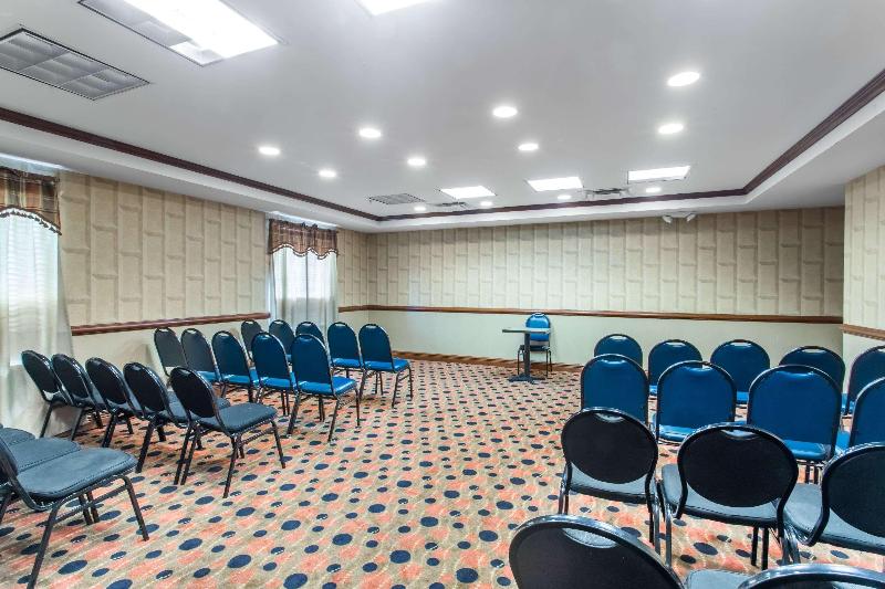 فندق Days Inn & Suites By Wyndham Fort Pierce I95