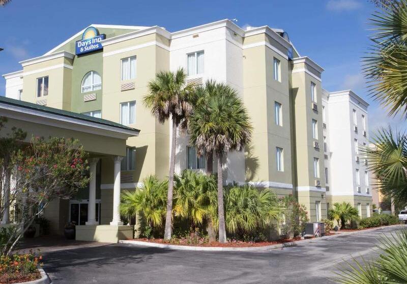 فندق Days Inn & Suites By Wyndham Fort Pierce I95