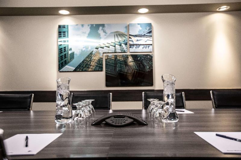 호텔 Doubletree By Hilton Roseville Minneapolis