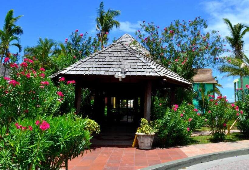 هتل Emerald Beach Resort