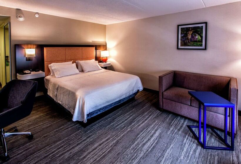 هتل Hampton Inn & Suites Staten Island