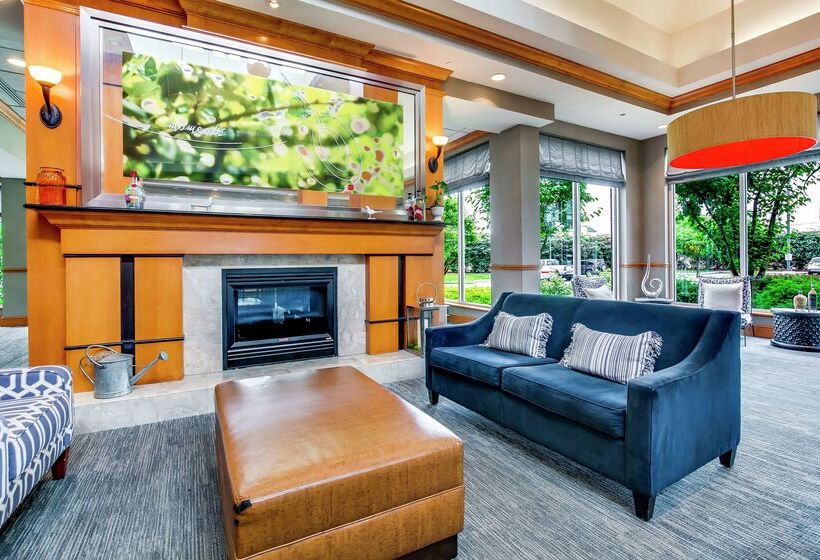 هتل Hilton Garden Inn Louisville Airport