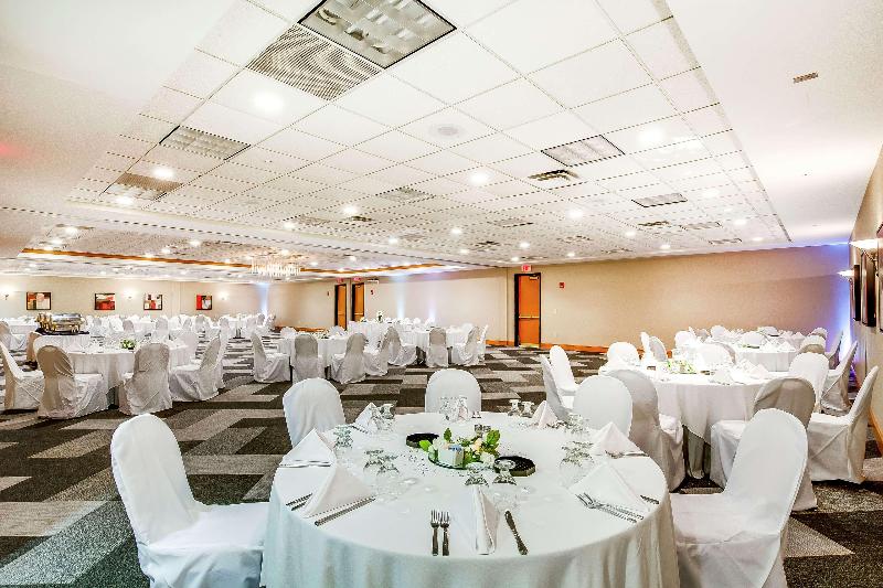 هتل Hilton Garden Inn Louisville Airport