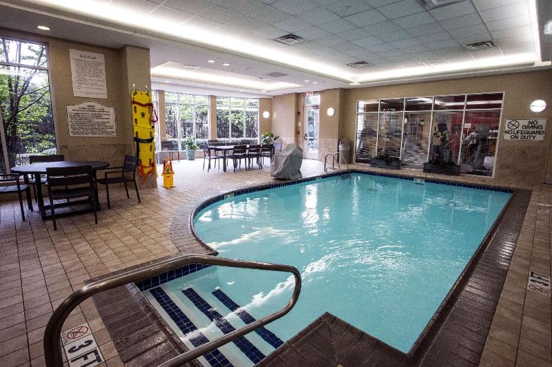 هتل Hilton Garden Inn Louisville Airport