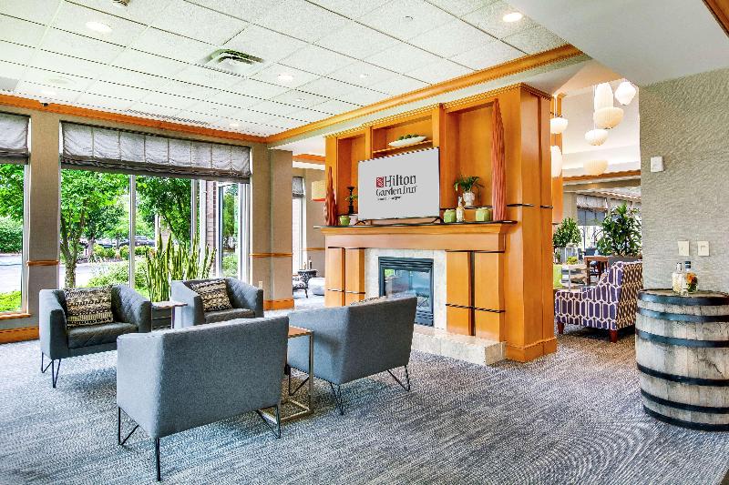 هتل Hilton Garden Inn Louisville Airport