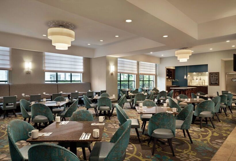 בית מלון כפרי Hilton Garden Inn Worcester