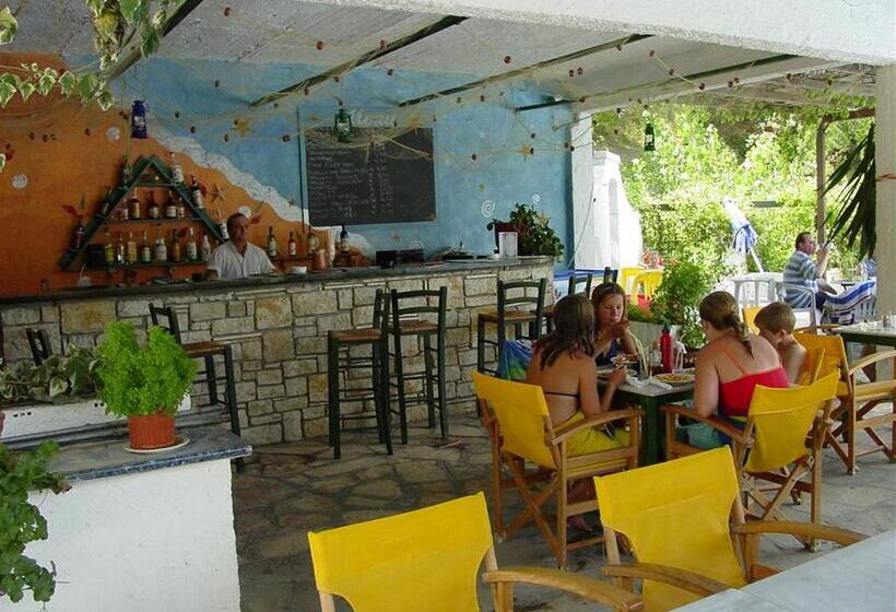 ホテル Ipsos Beach