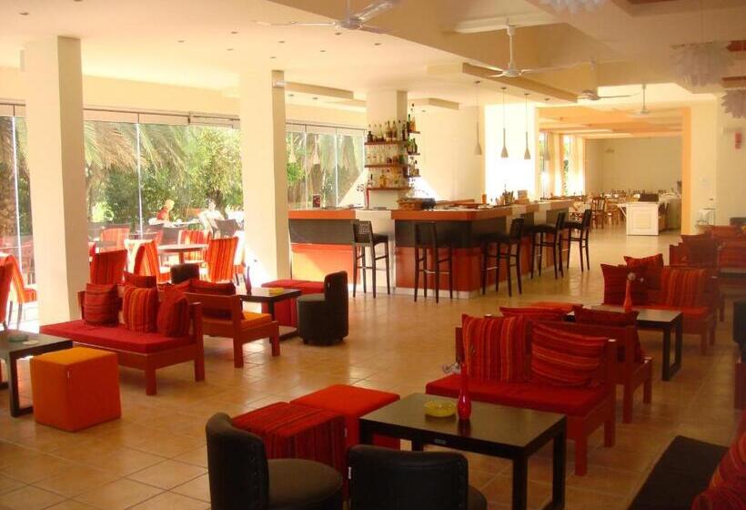 ホテル Ipsos Beach