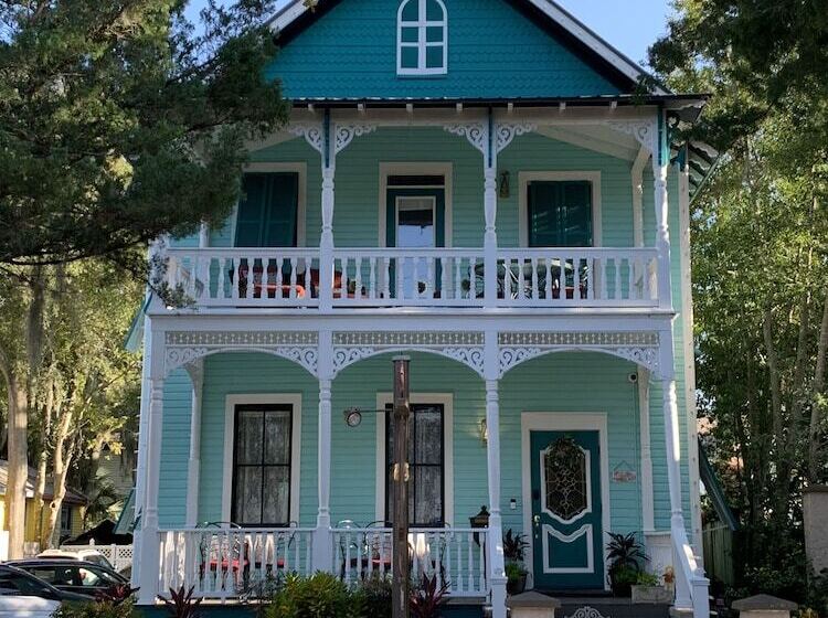 בית מלון כפרי Peace & Plenty Inn Bed And Breakfast Downtown St Augustine Adults Only