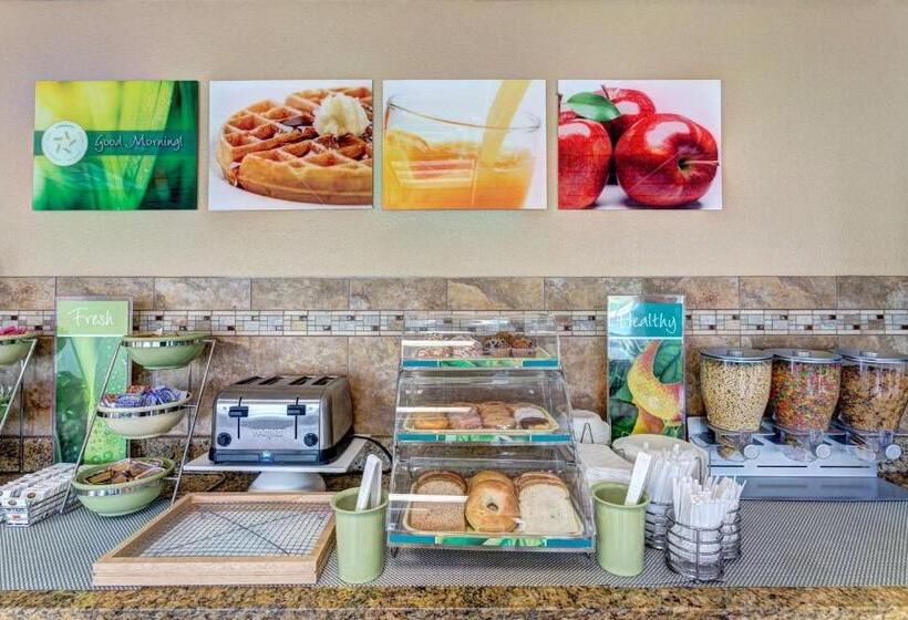 هتل Quality Inn West