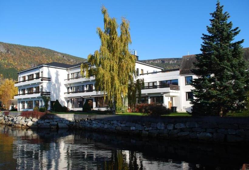 Innvik Fjordhotell