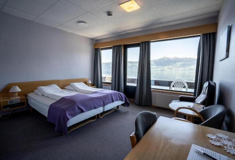 Innvik Fjordhotell