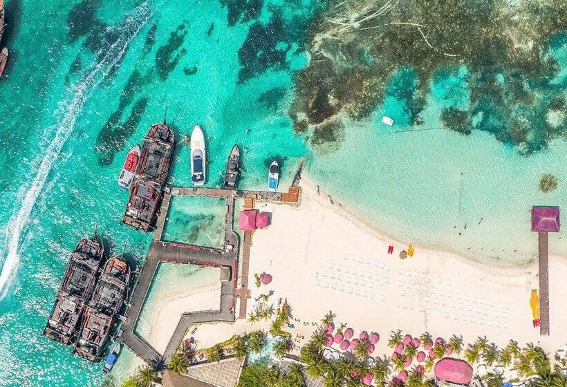 استراحتگاه Grand Oasis Palm