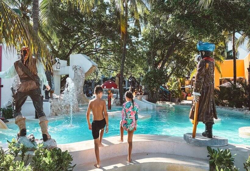 استراحتگاه Grand Oasis Palm
