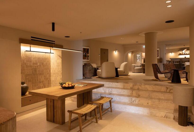 استراحتگاه Suntouch Suites