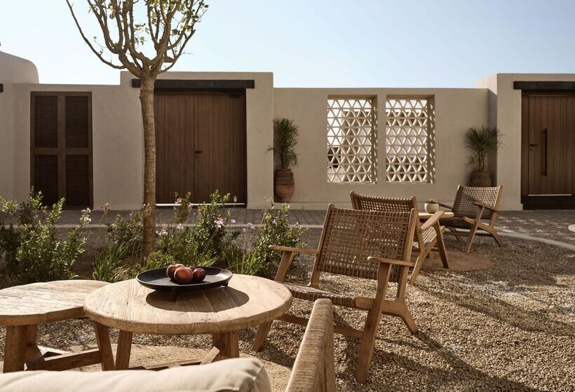 استراحتگاه Suntouch Suites
