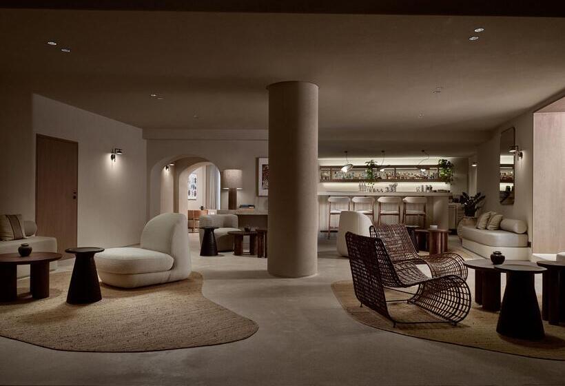 استراحتگاه Suntouch Suites