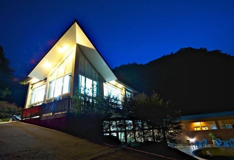 هتل Hsinchu Bali Forest Hot Spring Resort