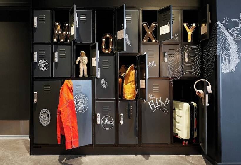 בית מלון כפרי Moxy Edinburgh Fountainbridge