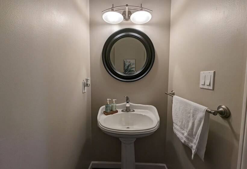 فندق Colony Suite