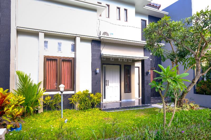 هتل Grand Villa Meninting By Oyo Rooms