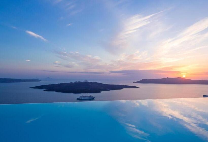 Cosmopolitan Suites - Small Luxury Hotels Of The World