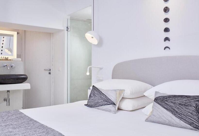 Cosmopolitan Suites - Small Luxury Hotels Of The World