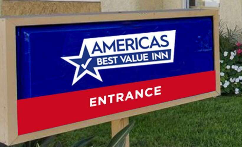 בית מלון כפרי Americas Best Value Inn Torrington Ct