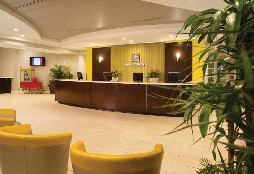 هتل Club Wyndham Ocean Boulevard