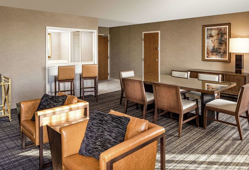 هتل Doubletree By Hilton Dallas Near The Galleria