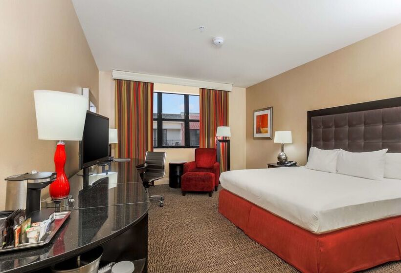 هتل Hilton Promenade At Branson Landing