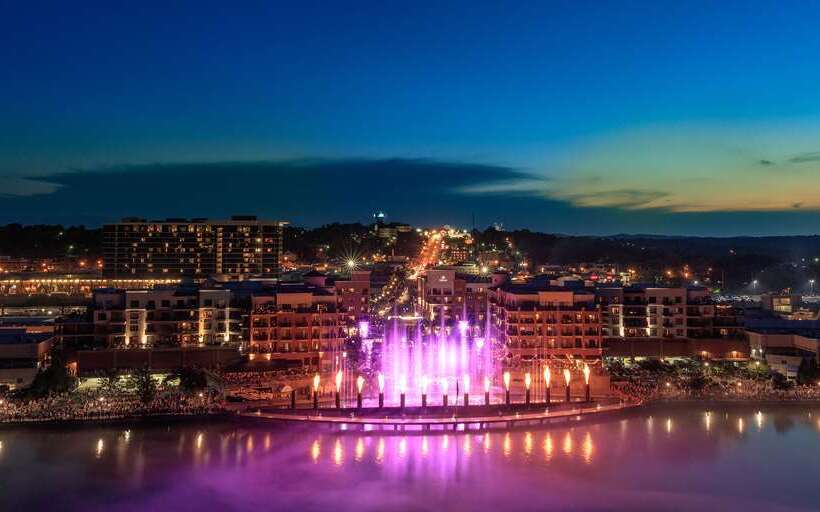هتل Hilton Promenade At Branson Landing